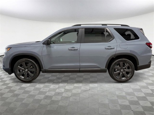 New 2025 Honda Pilot Sport image 3