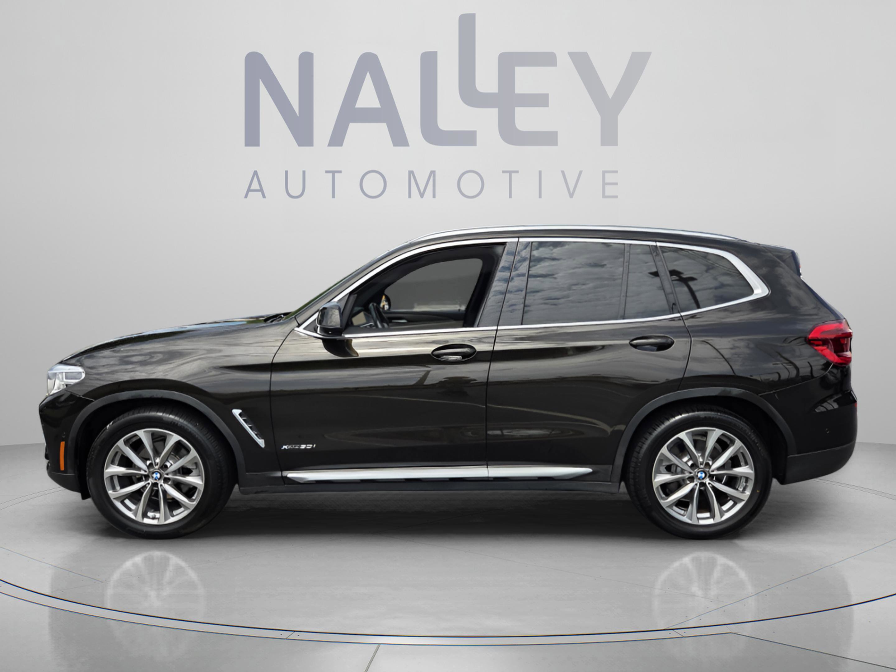 Used 2018 BMW X3 xDrive30i AWD/4WD image 2