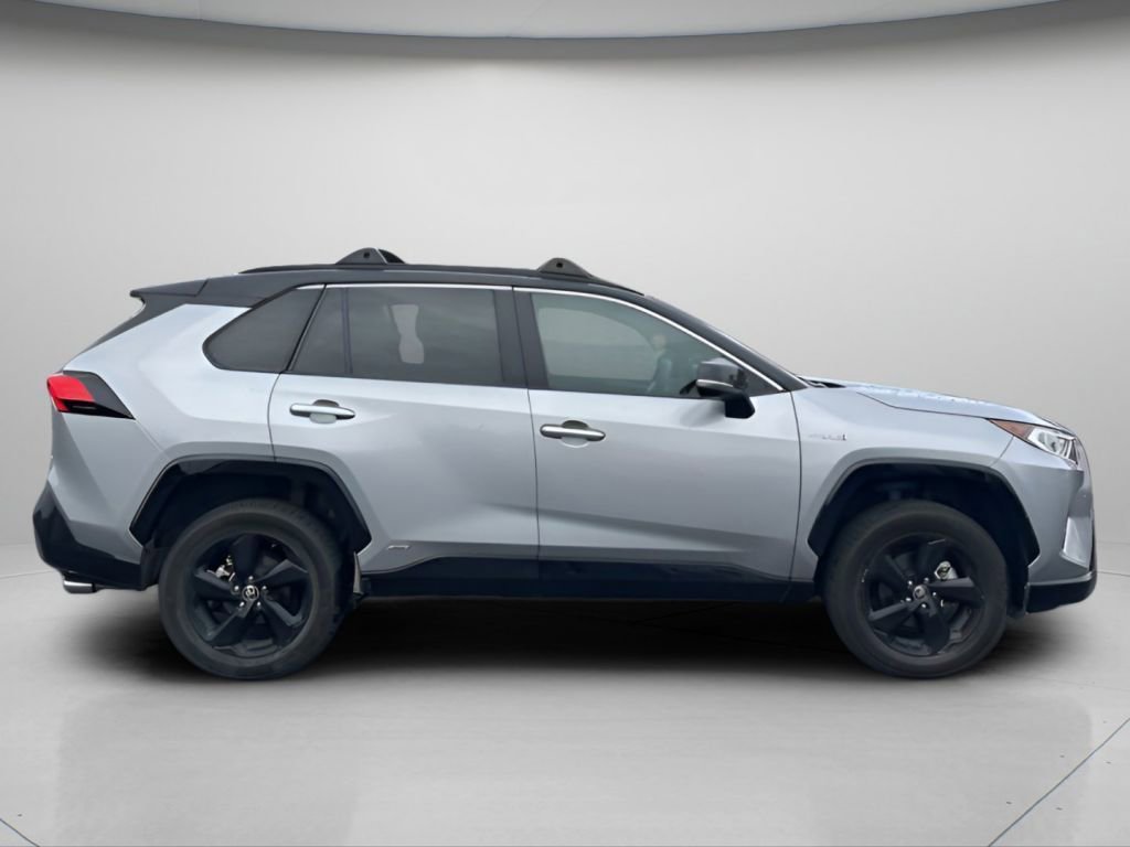 Used 2021 Toyota RAV4 XSE AWD/4WD image 3