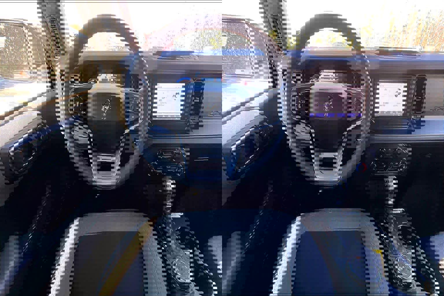 Used 2023 Ford Bronco Base image 5