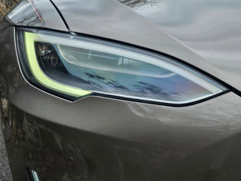 Used 2016 Tesla Model S 90D image 21