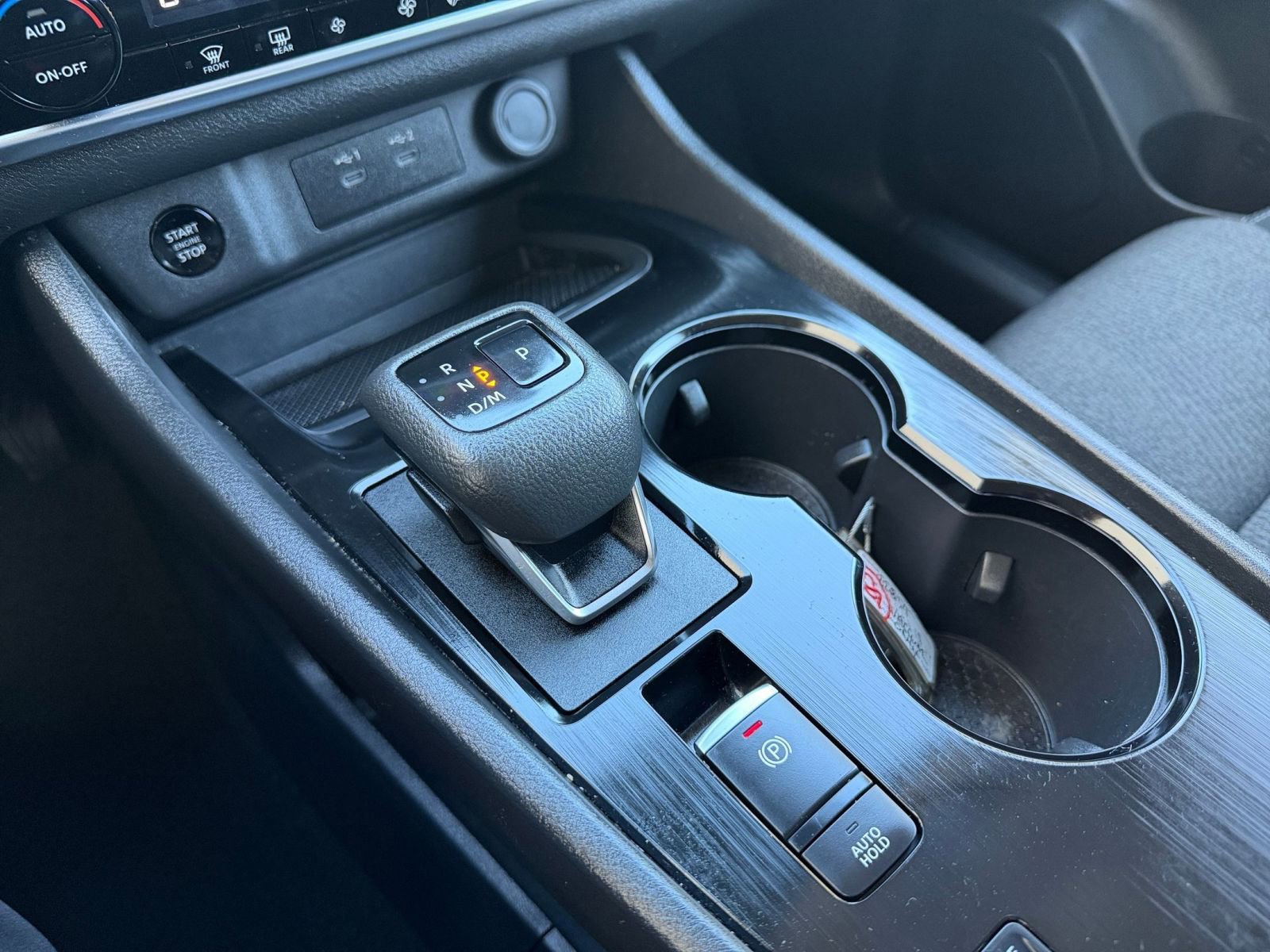 Used 2025 Nissan Rogue SV image 43