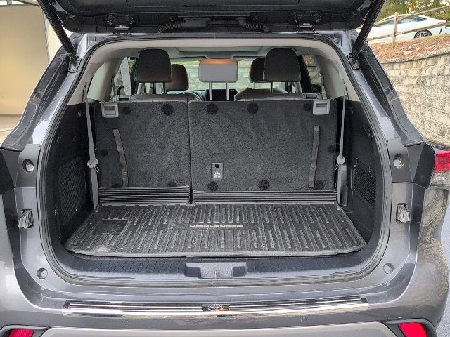Used 2021 Toyota Highlander Platinum image 24