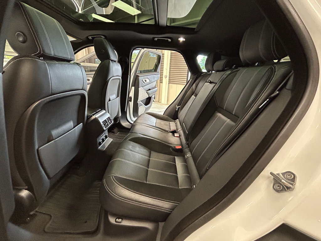 Used 2018 Land Rover Range Rover Velar R-Dynamic SE AWD/4WD image 50