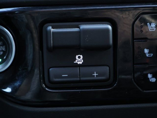 Certified 2023 Chevrolet Silverado 1500 ZR2 w/ Technology Package image 46