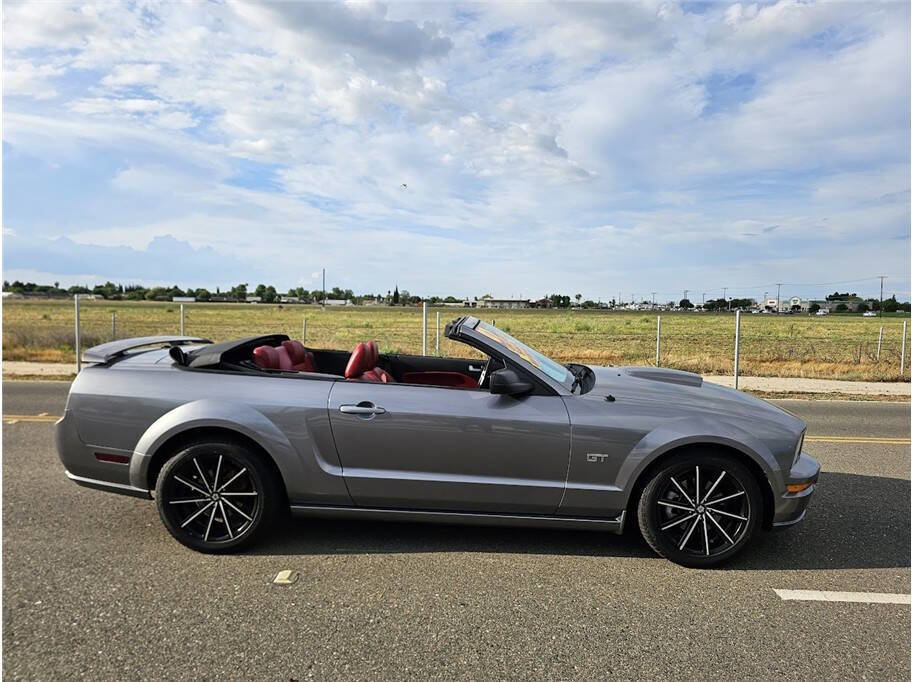 Used 2007 Ford Mustang GT RWD image 4