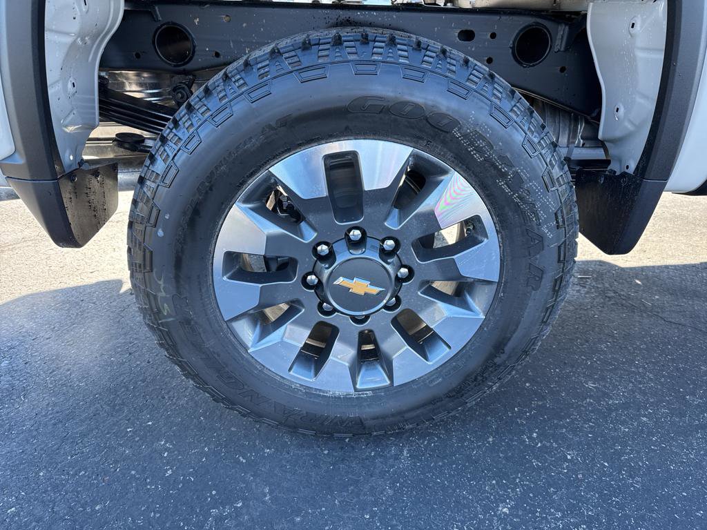 New 2026 Chevrolet Silverado 2500 Custom image 9