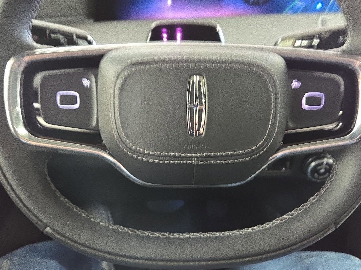 New 2026 Lincoln Navigator L Reserve w/ Jet Appearance Package image 9