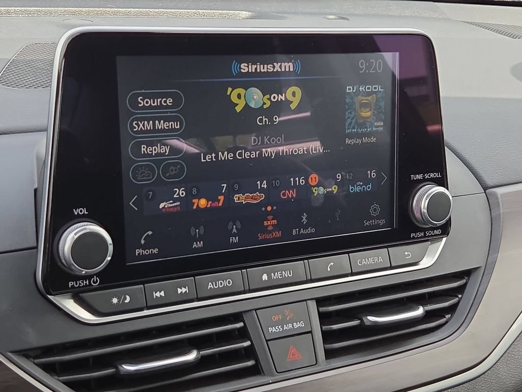 Used 2024 Nissan Altima 2.5 SV FWD image 21