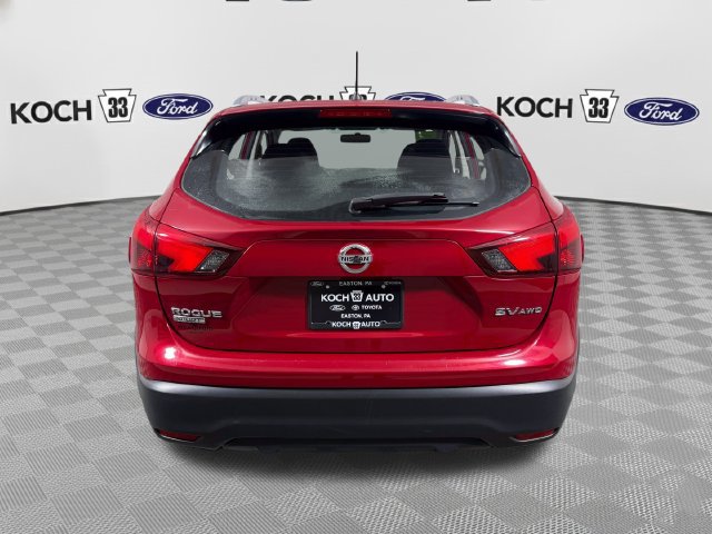 Used 2017 Nissan Rogue Sport SV AWD/4WD image 7