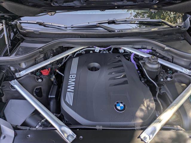 Used 2025 BMW X7 xDrive40i w/ Premium Package image 18