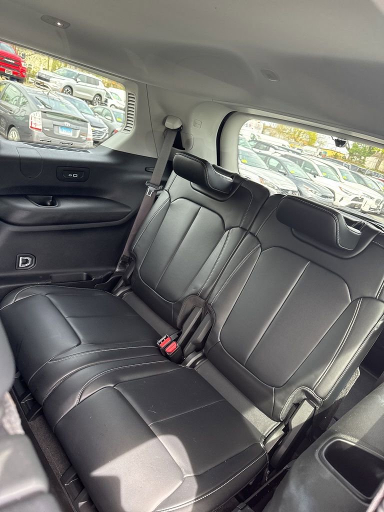 Used 2021 Jeep Grand Cherokee L Limited AWD/4WD image 8