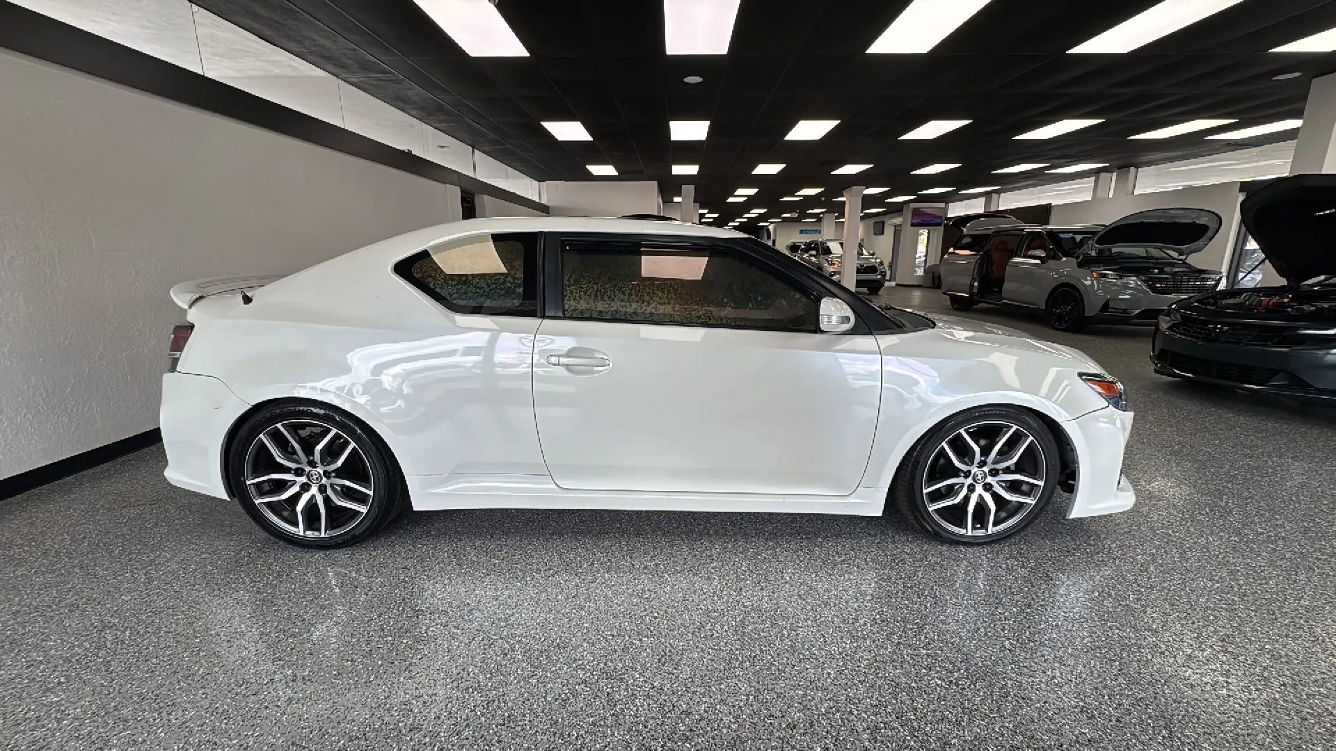 Used 2015 Scion tC FWD image 8