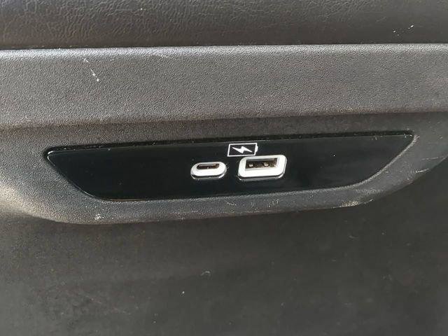 Certified 2023 Chrysler Pacifica Touring-L FWD image 18