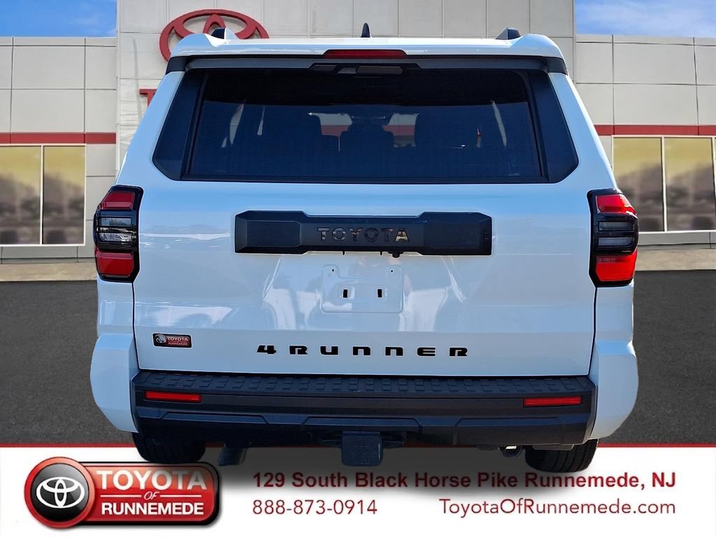 Certified 2025 Toyota 4Runner SR5 AWD/4WD image 5