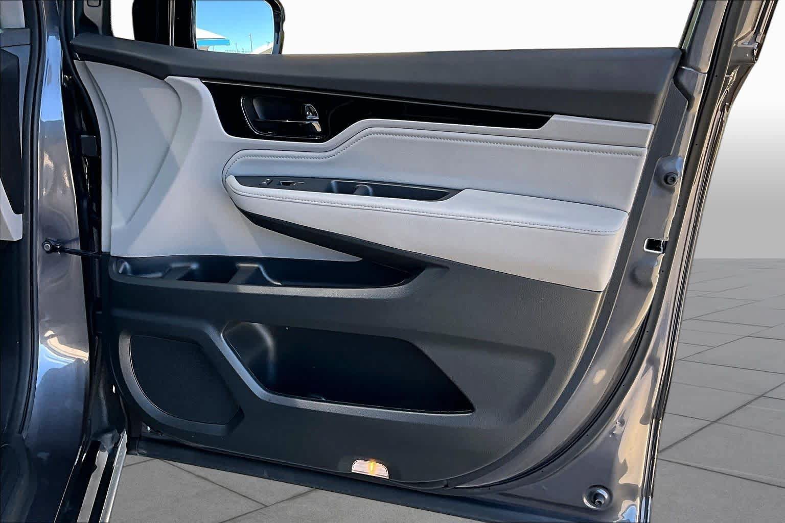Used 2023 Honda Odyssey Elite image 23