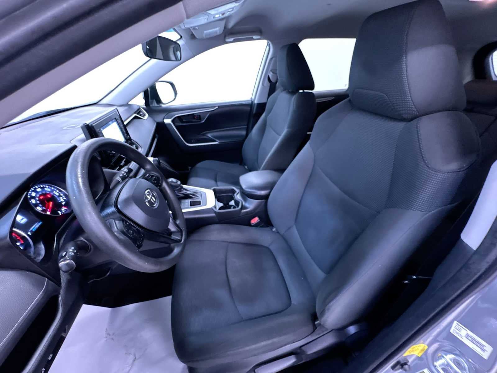 Used 2019 Toyota RAV4 LE w/ Carpet Mat Package AWD/4WD image 14
