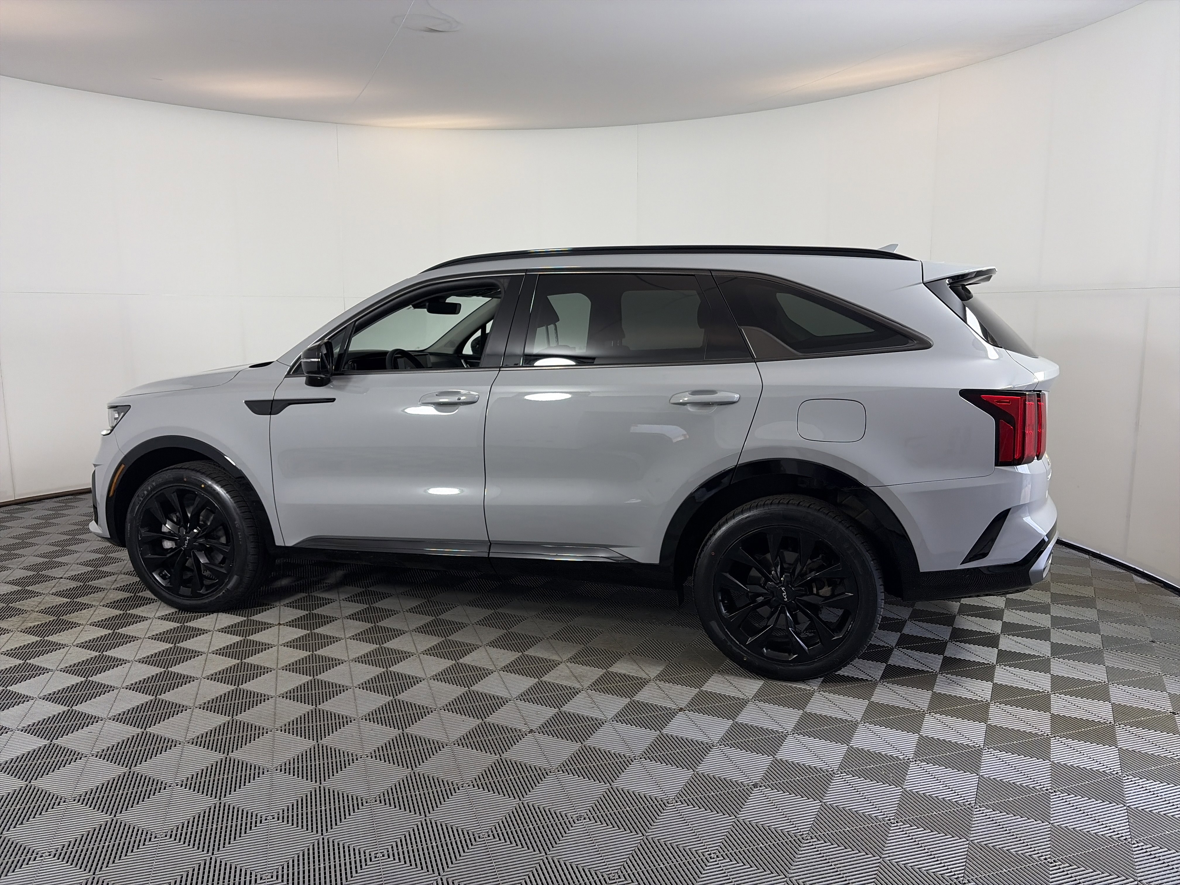 Used 2023 Kia Sorento SX AWD/4WD image 9
