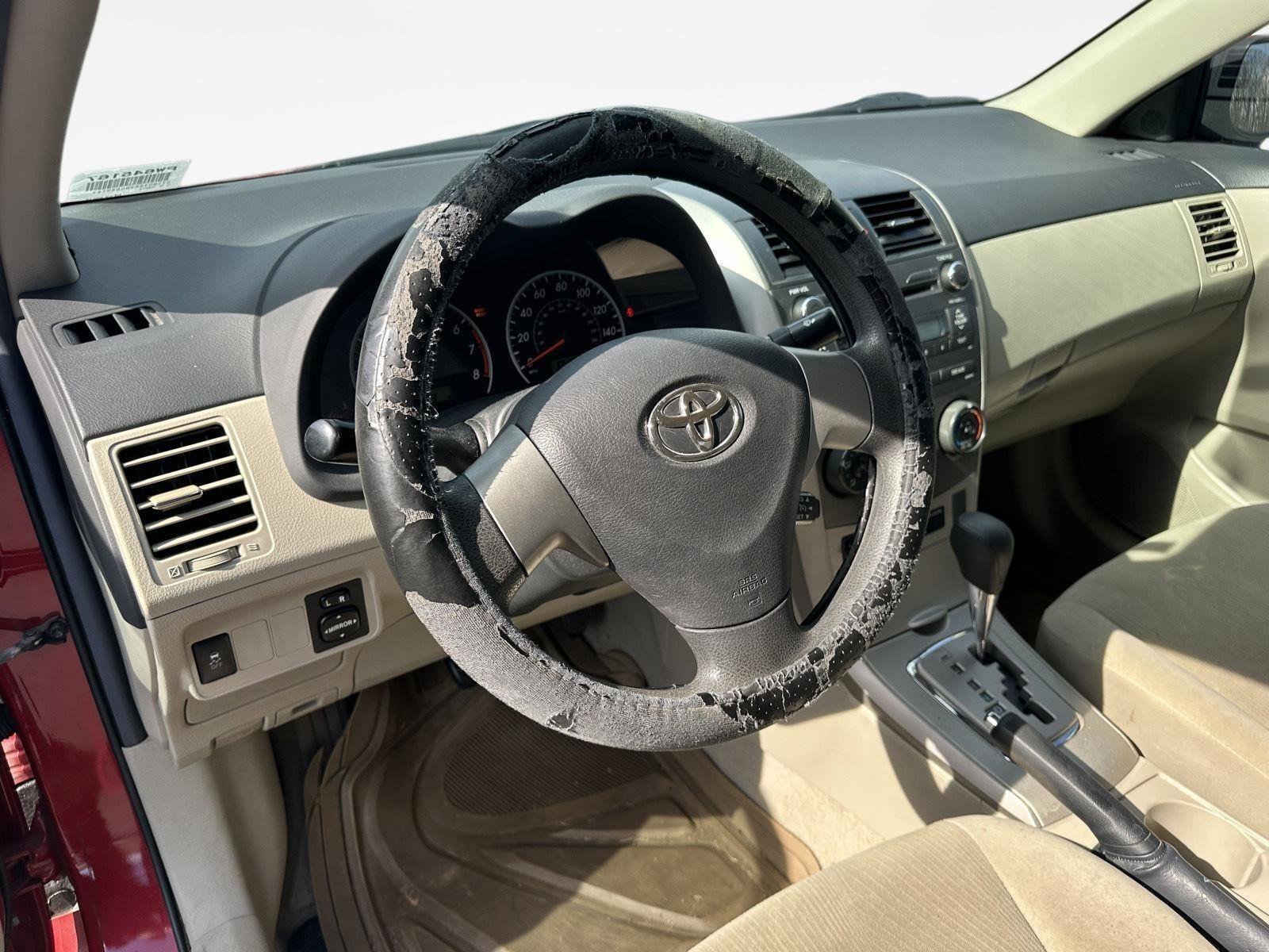 Used 2011 Toyota Corolla LE image 11
