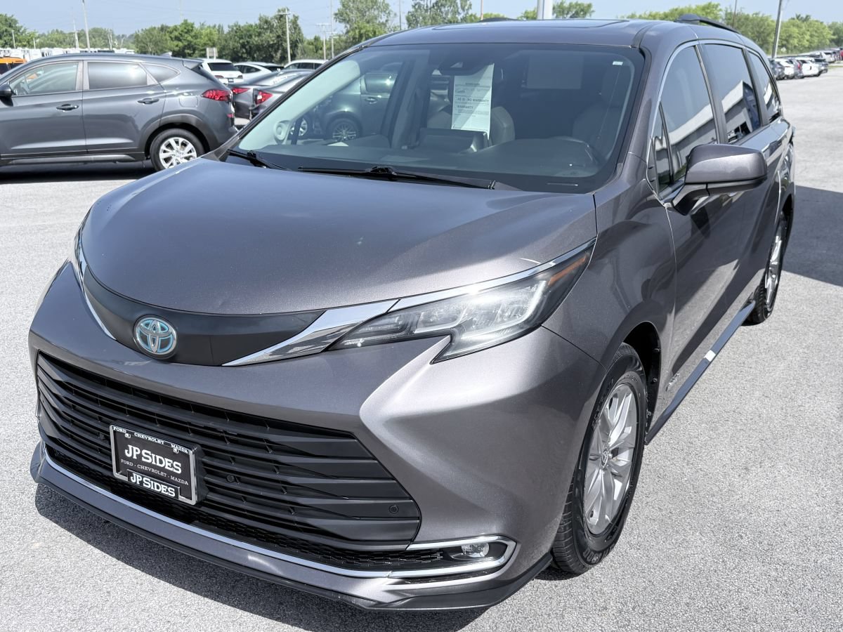 Used 2021 Toyota Sienna XLE w/ XLE Plus Package