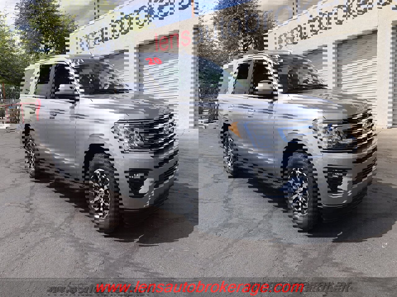 Used 2020 Ford Expedition XLT image 2