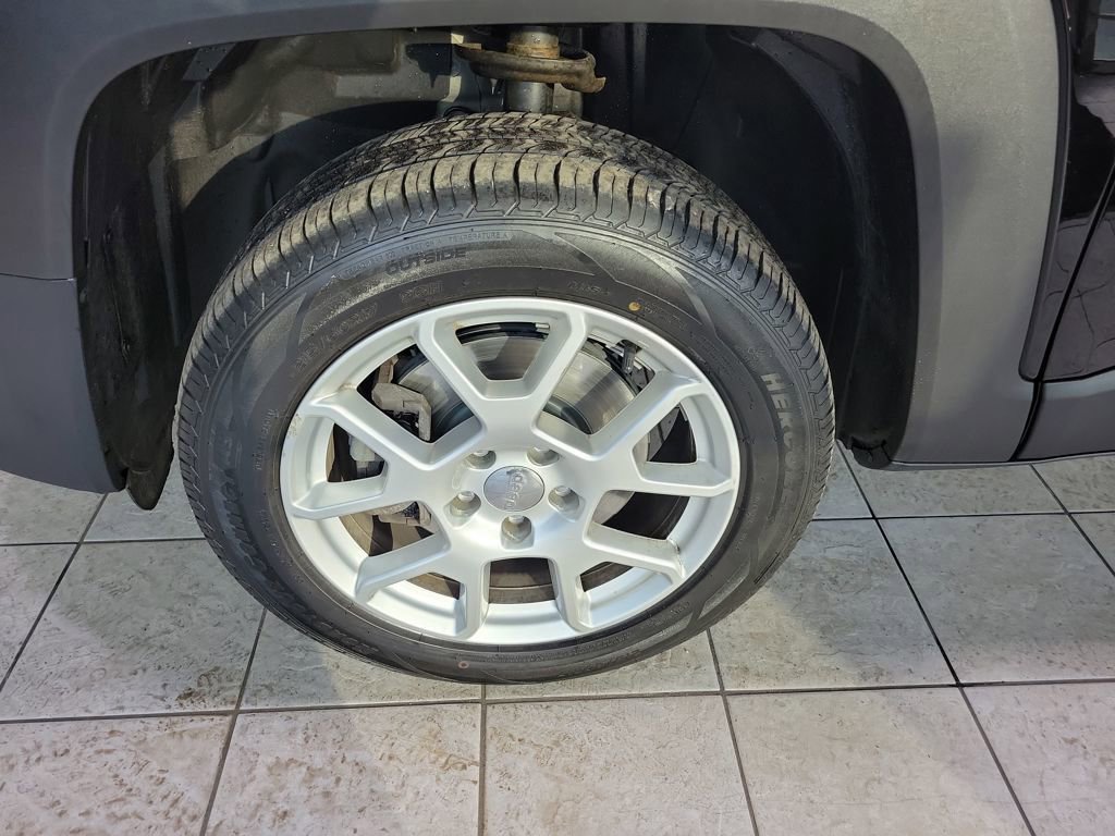 Used 2019 Jeep Renegade Latitude image 55