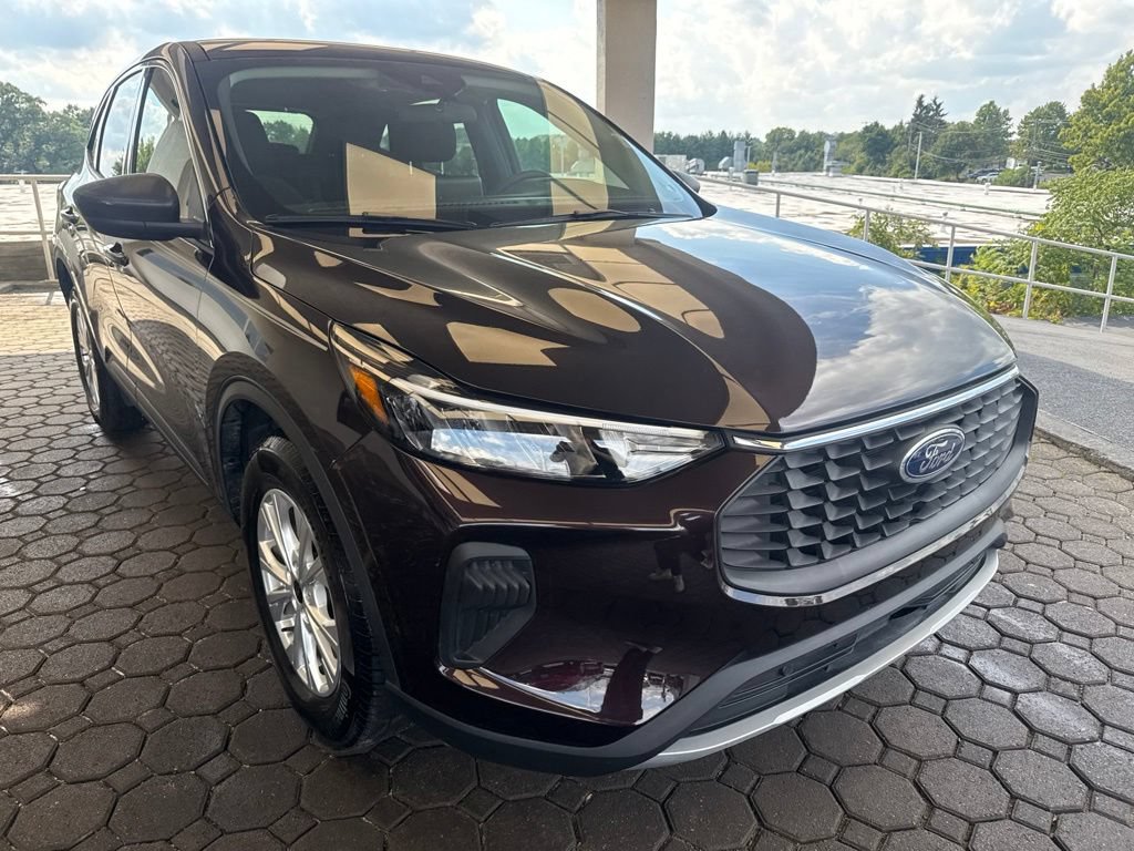 Used 2023 Ford Escape Active AWD/4WD image 4