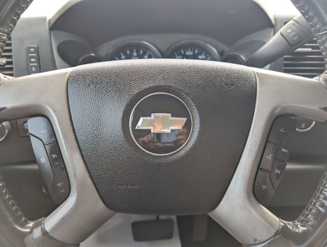 Used 2008 Chevrolet Silverado 2500 LT w/ EZ-Lift Tailgate Package AWD/4WD image 20