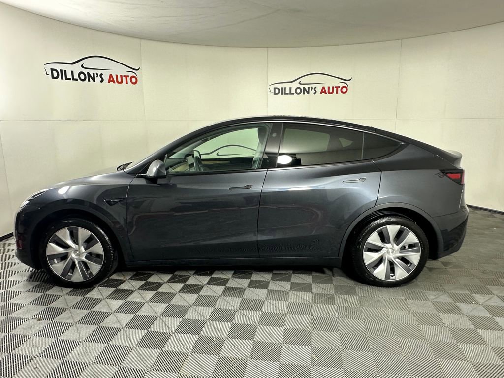 Used 2024 Tesla Model Y Long Range AWD/4WD image 5