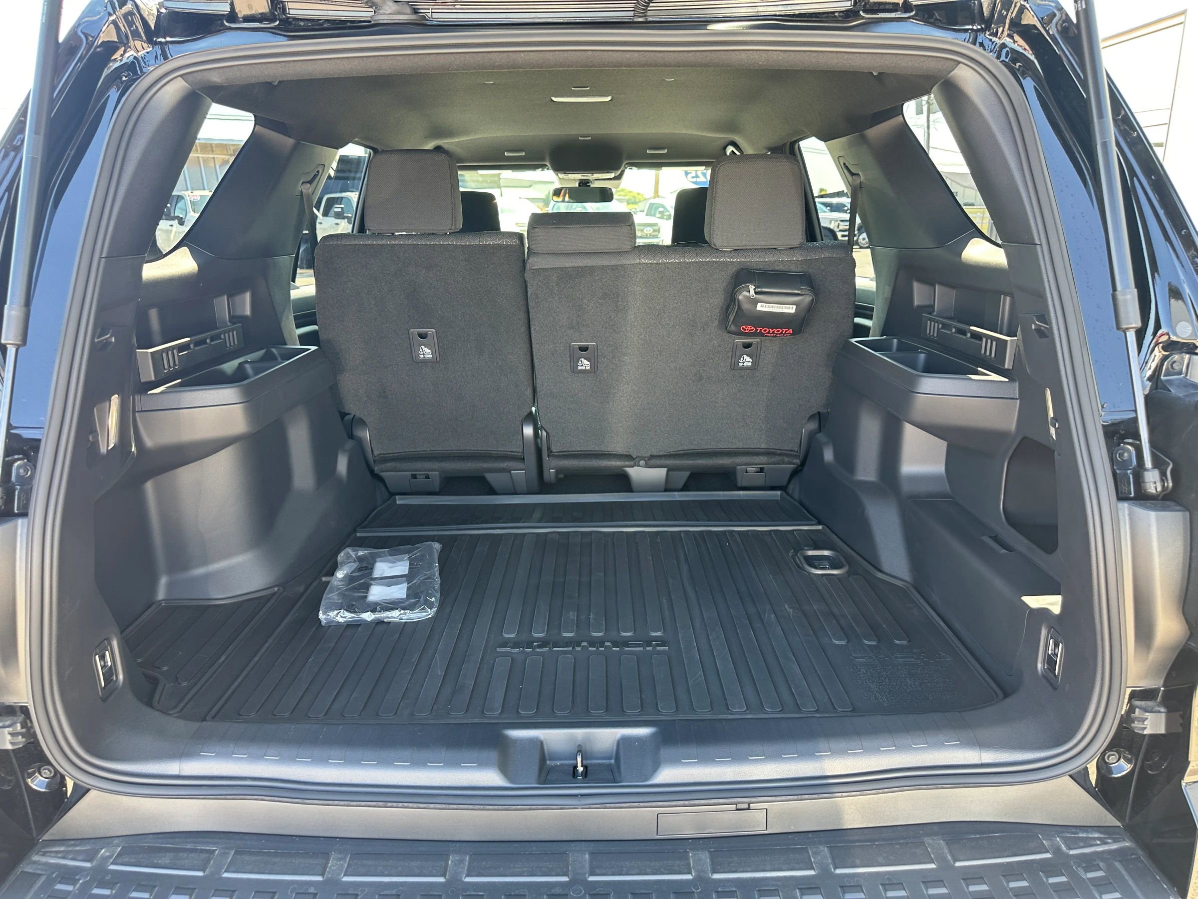 Used 2025 Toyota 4Runner SR5 image 35