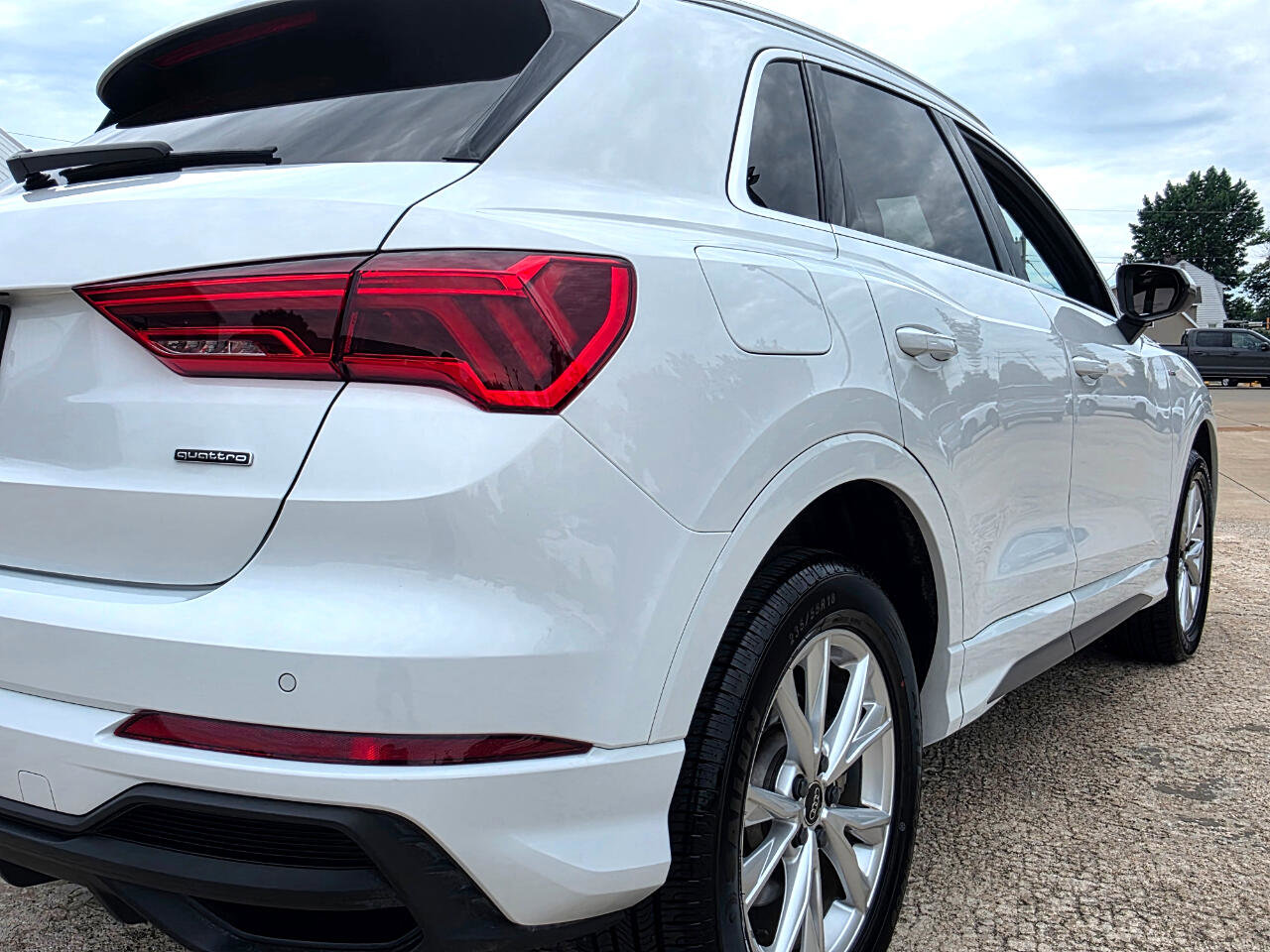 Used 2024 Audi Q3 2.0T Premium image 20