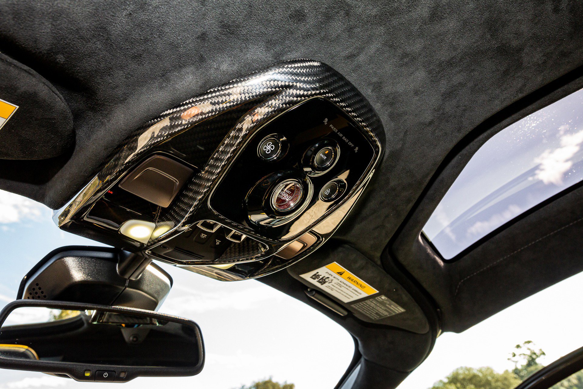 Used 2019 McLaren Senna image 60