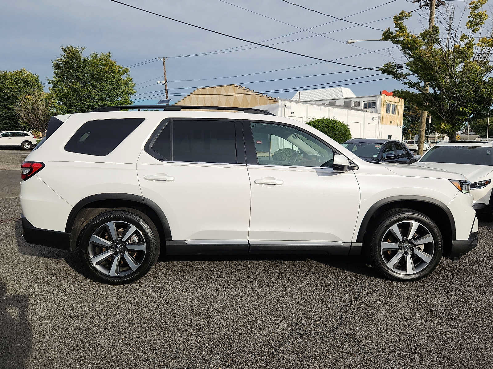 Certified 2023 Honda Pilot Touring image 7