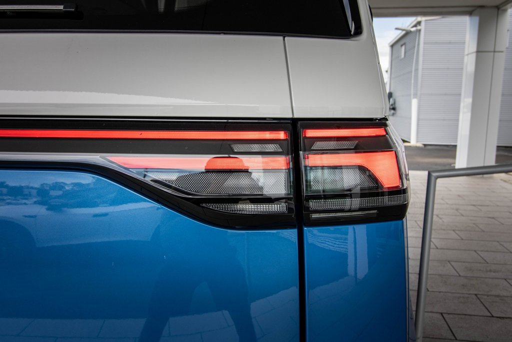New 2025 Volkswagen ID. Buzz 1st Edition image 18