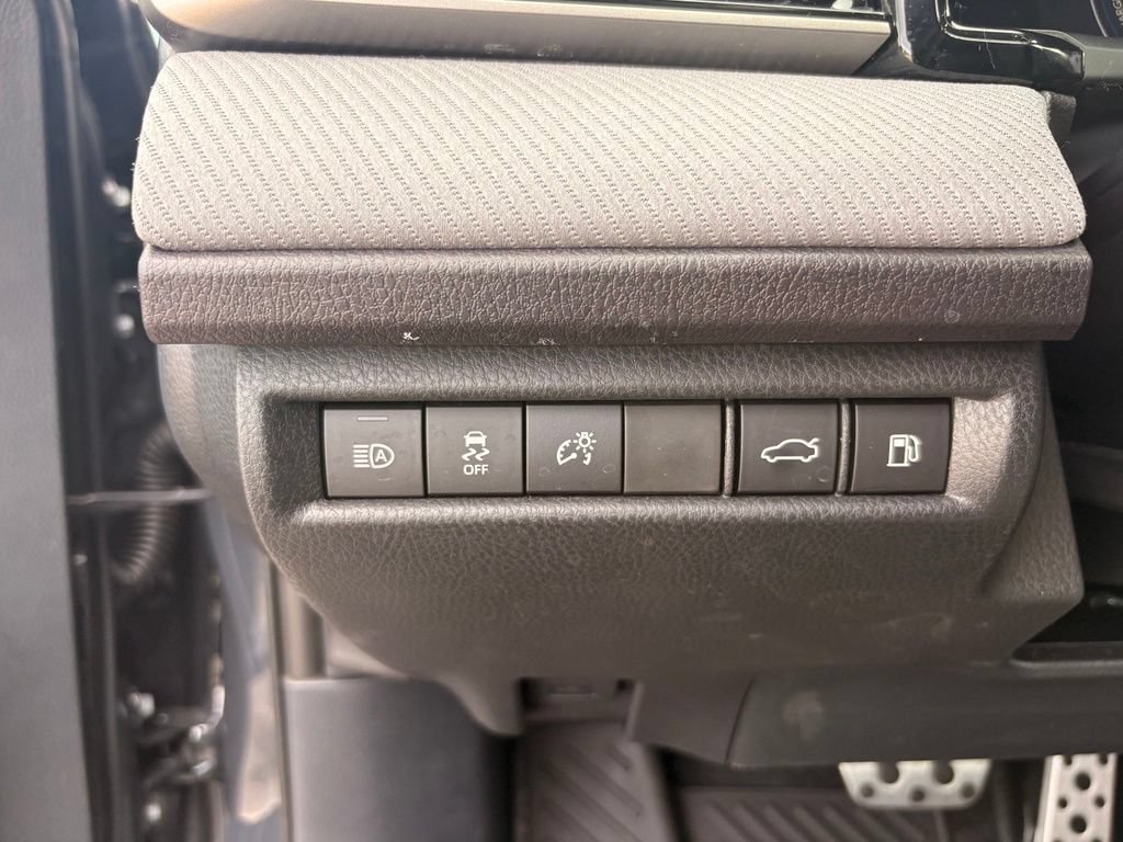 Used 2026 Toyota Camry SE w/ Convenience Package FWD image 24