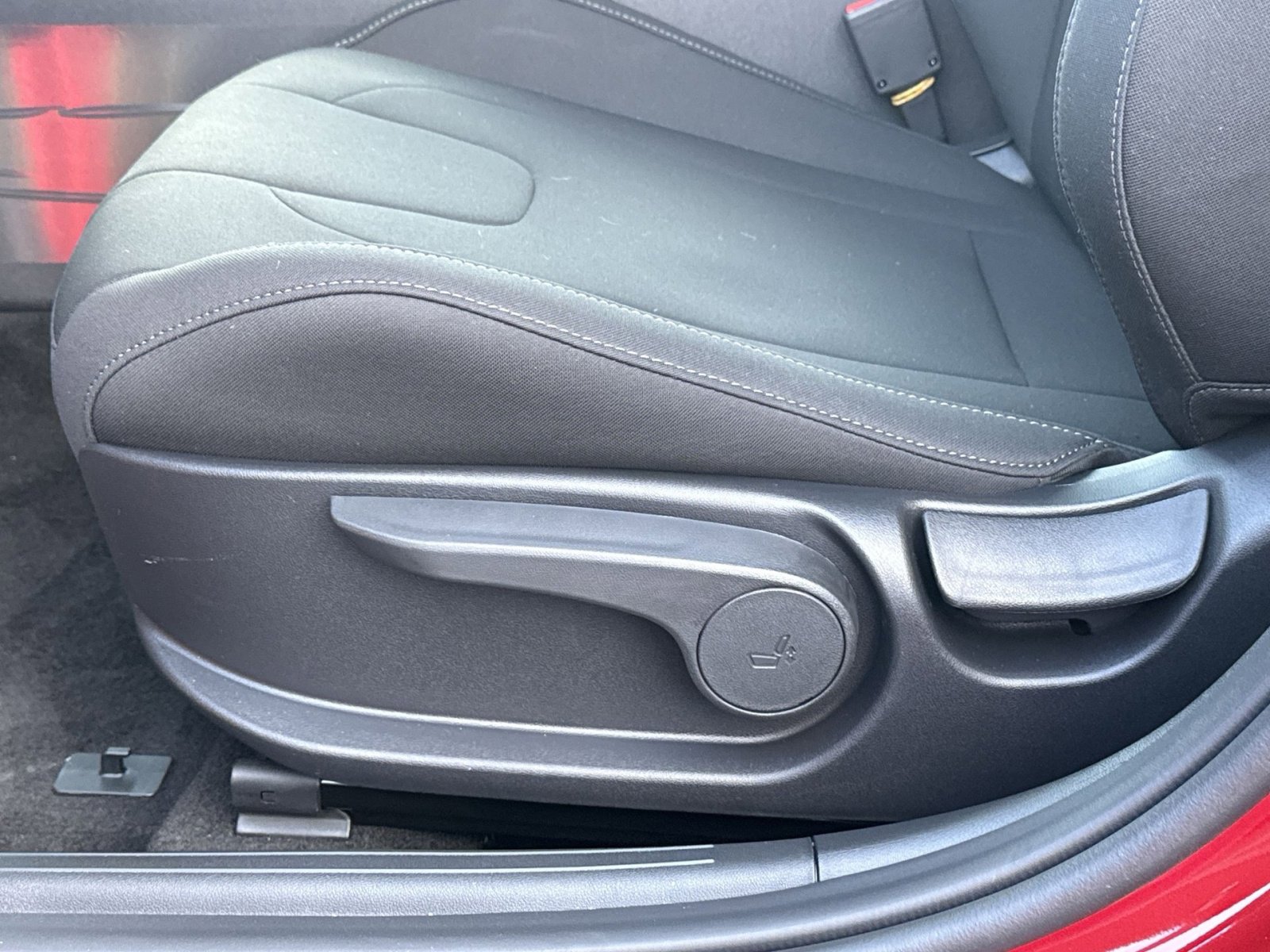 New 2026 Hyundai Elantra Sport FWD image 14