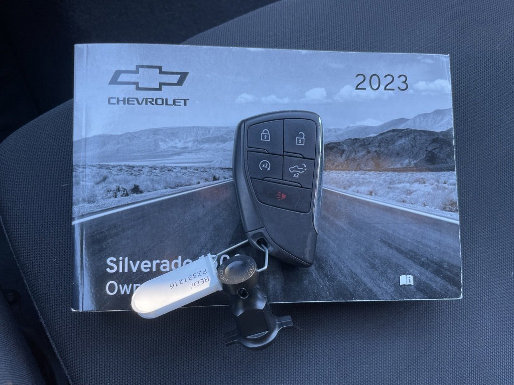 Used 2023 Chevrolet Silverado 1500 Custom image 45