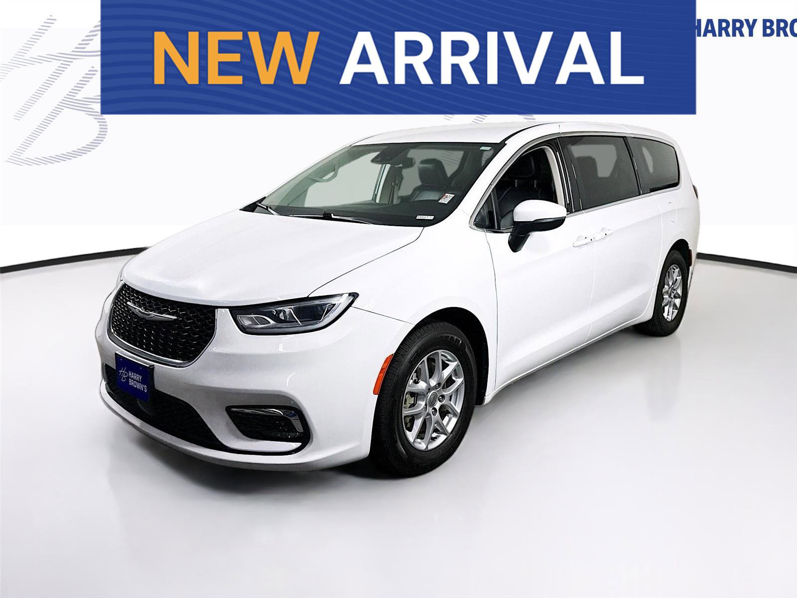 Used 2023 Chrysler Pacifica Touring-L