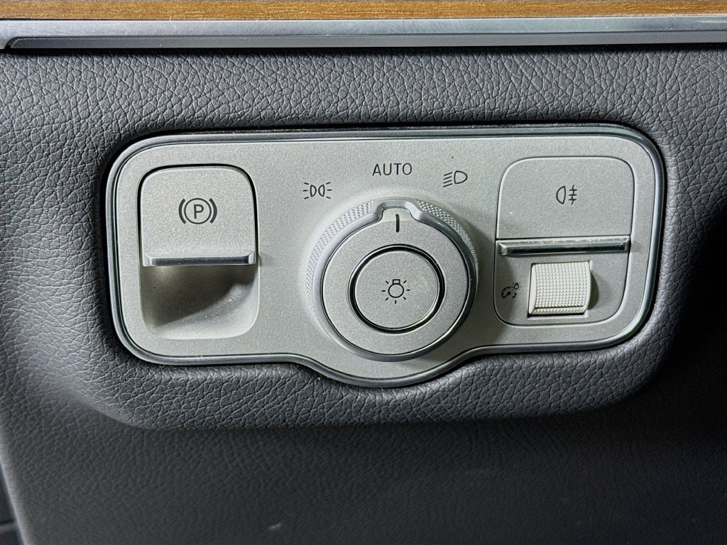 Used 2024 Mercedes-Benz GLE 350 4MATIC w/ Winter Package image 10