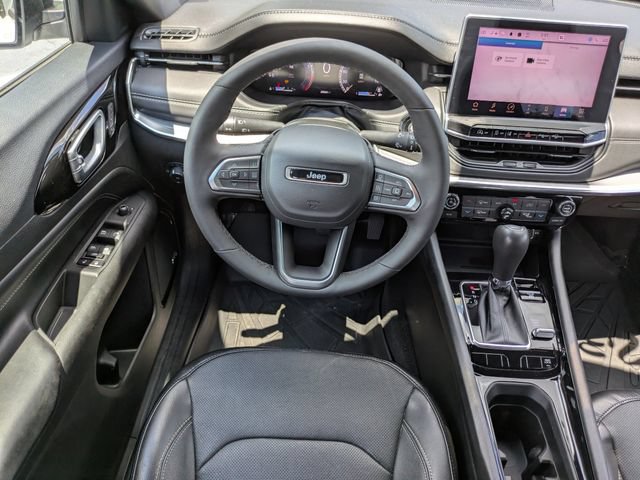 Used 2023 Jeep Compass High Altitude w/ Driver Assist Group I AWD/4WD image 16