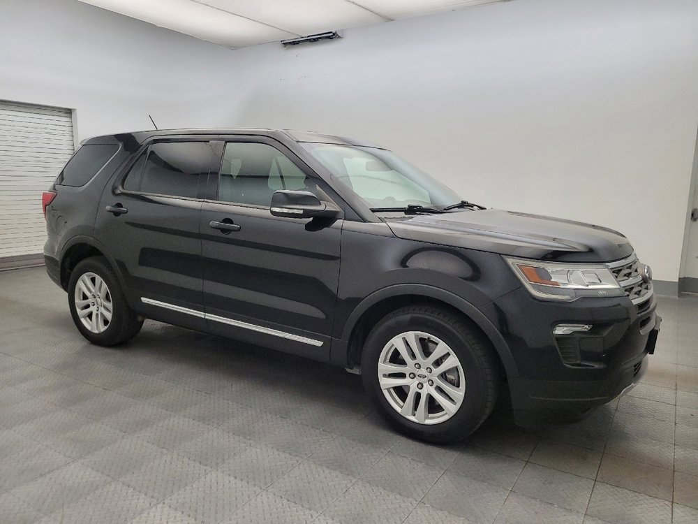 Used 2018 Ford Explorer XLT w/ Equipment Group 201A FWD image 11