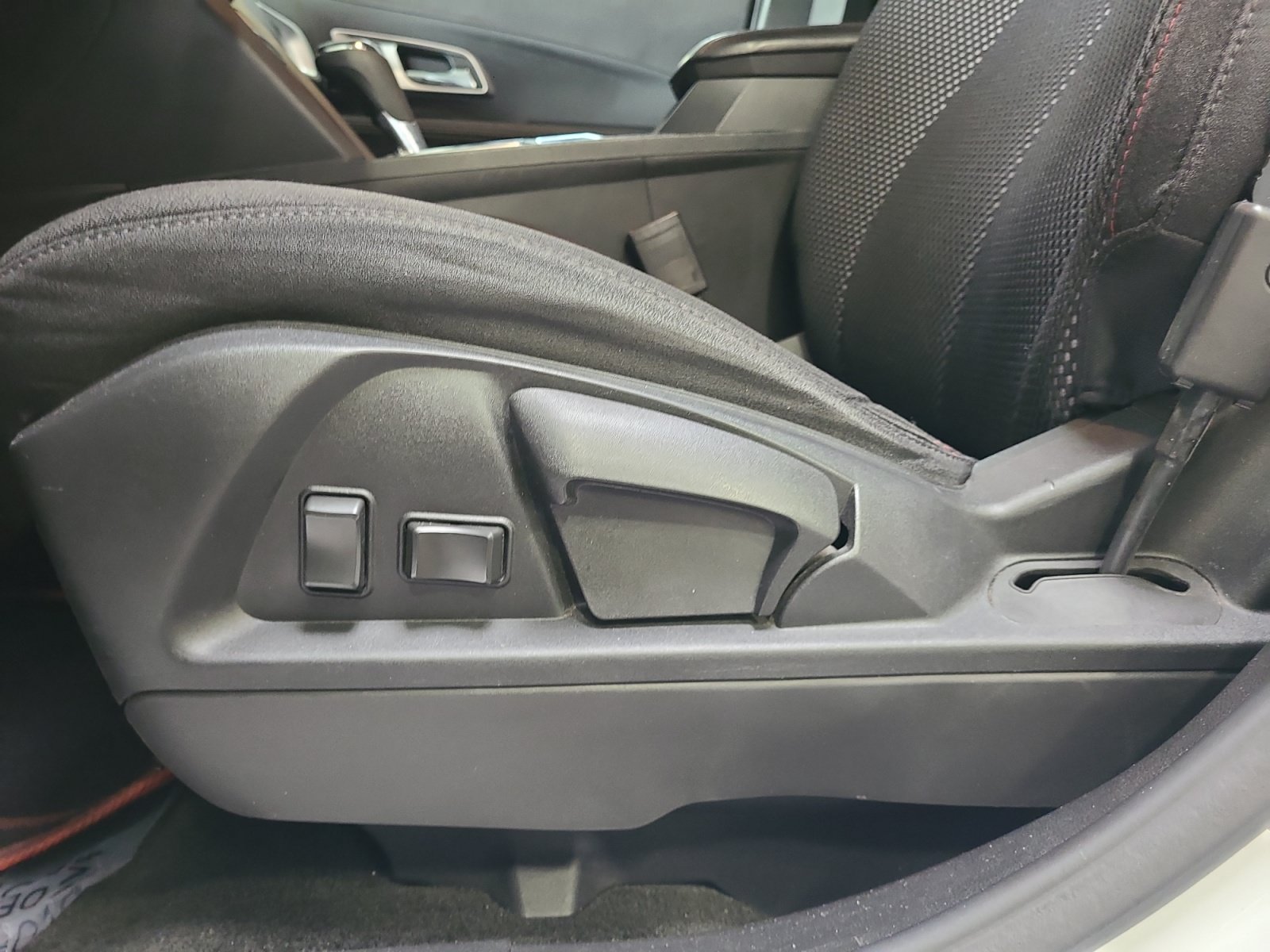 Used 2016 Chevrolet Equinox LS FWD image 13