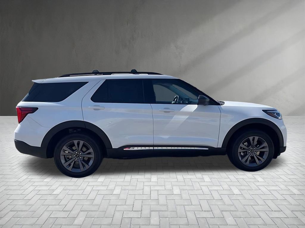 New 2025 Ford Explorer Active w/ Active Comfort Package image 2