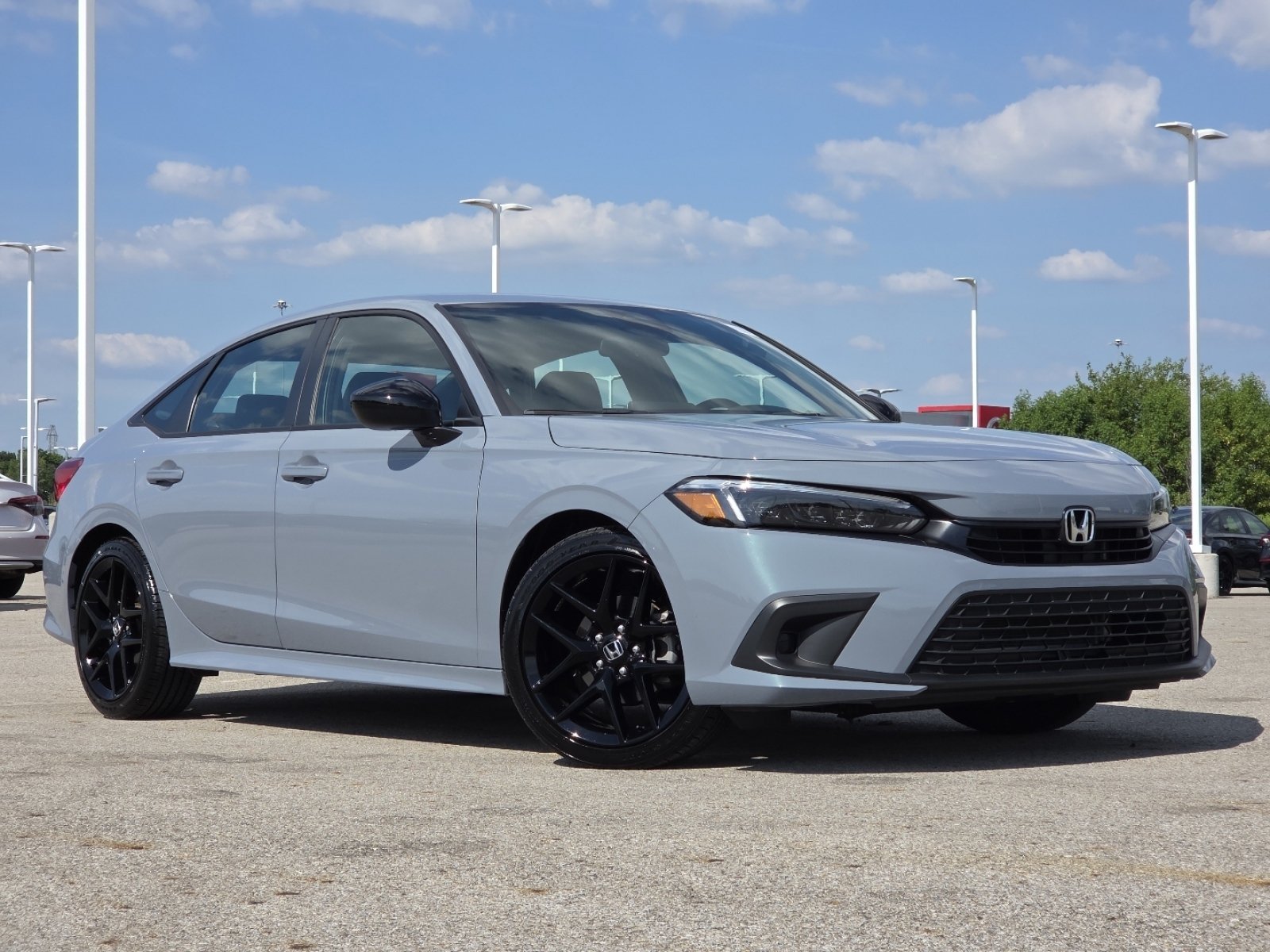 Used 2023 Honda Civic Sport image 2