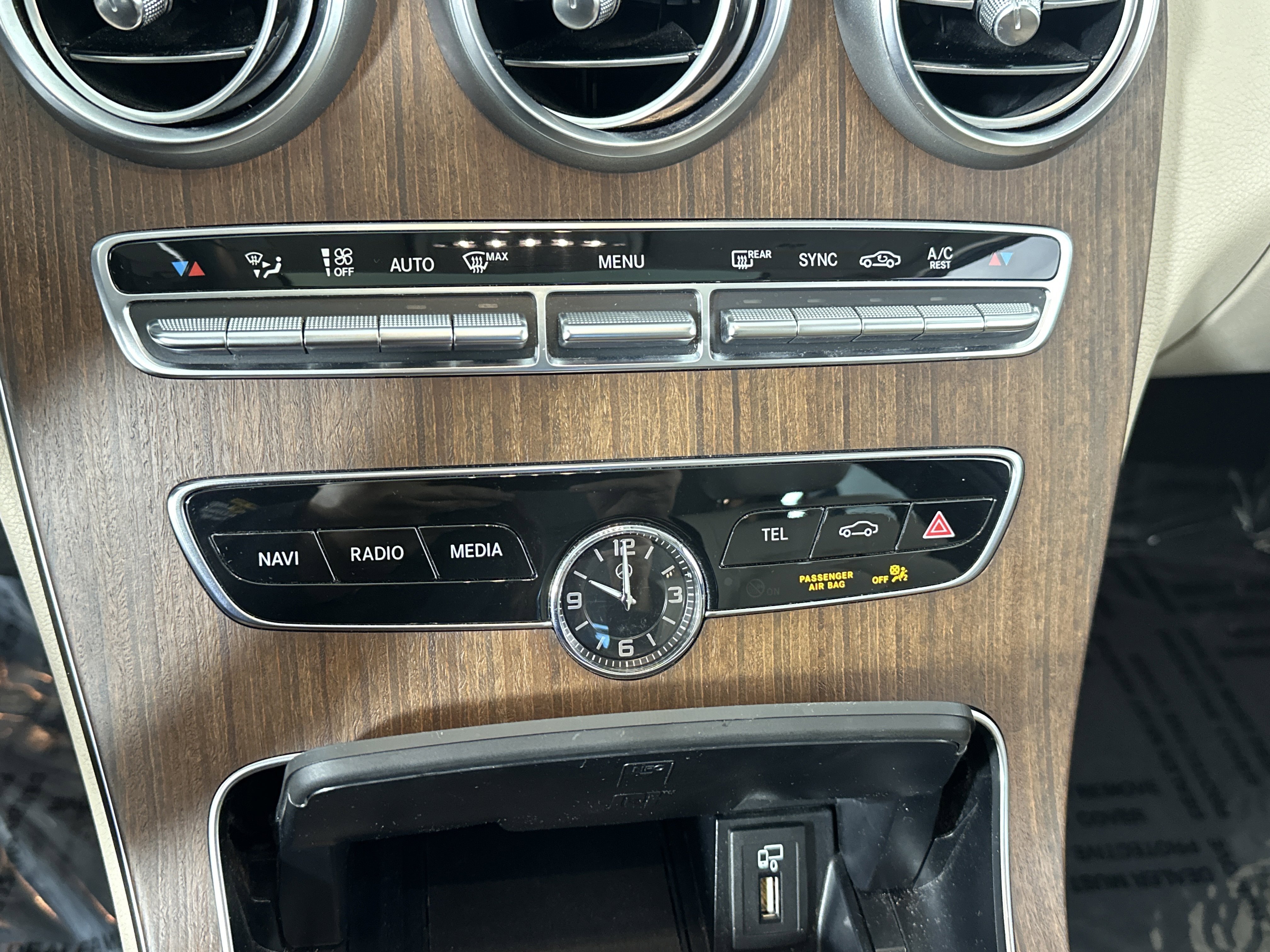 Certified 2020 Mercedes-Benz C 300 4MATIC Sedan image 22