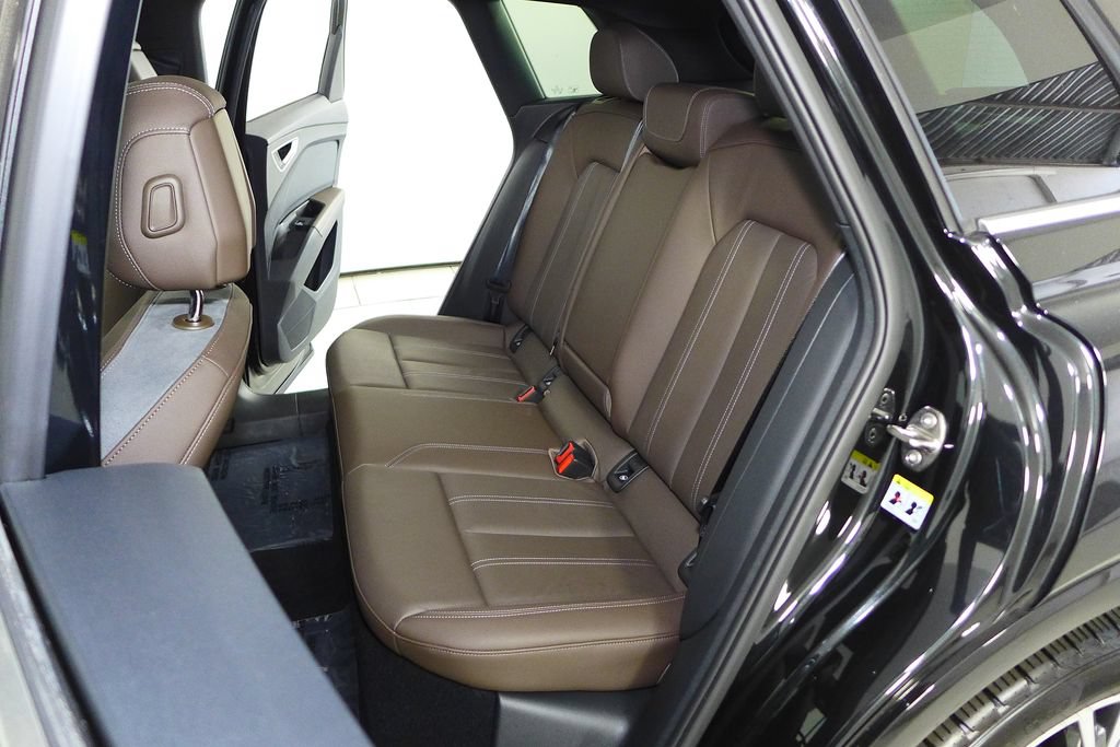 Used 2023 Audi Q4 e-tron Premium w/ Convenience Package RWD image 21
