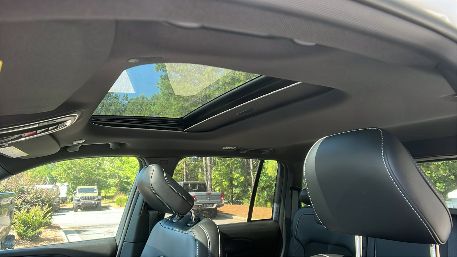 New 2025 Jeep Grand Cherokee 4WD image 20