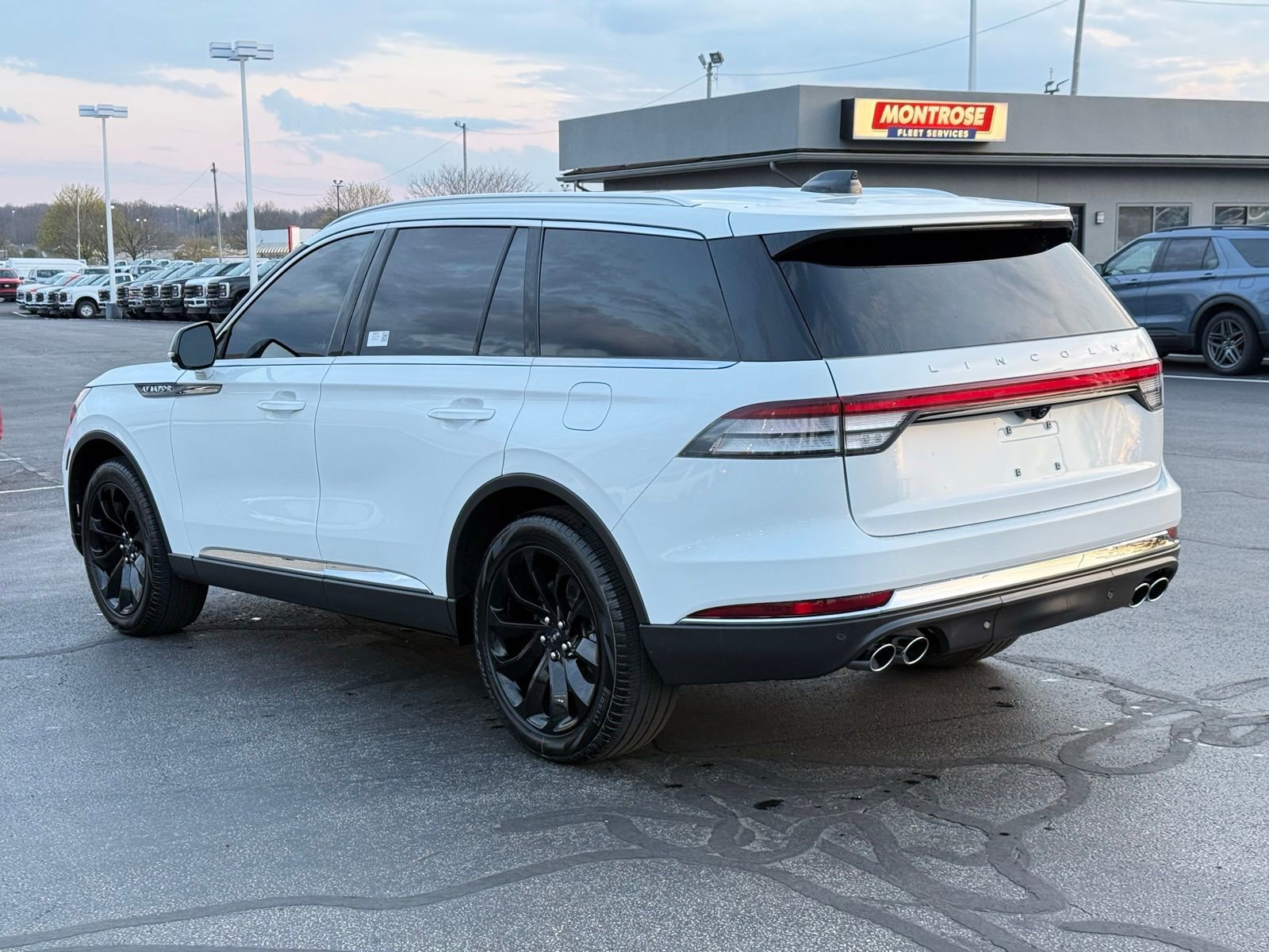 Used 2025 Lincoln Aviator Reserve w/ Illumination Package AWD/4WD image 5