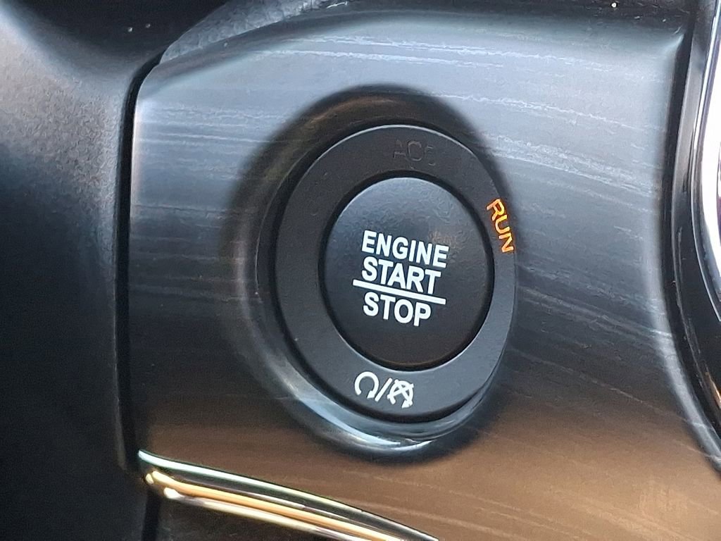 Used 2020 Jeep Grand Cherokee Limited w/ Premium Lighting Group AWD/4WD image 24