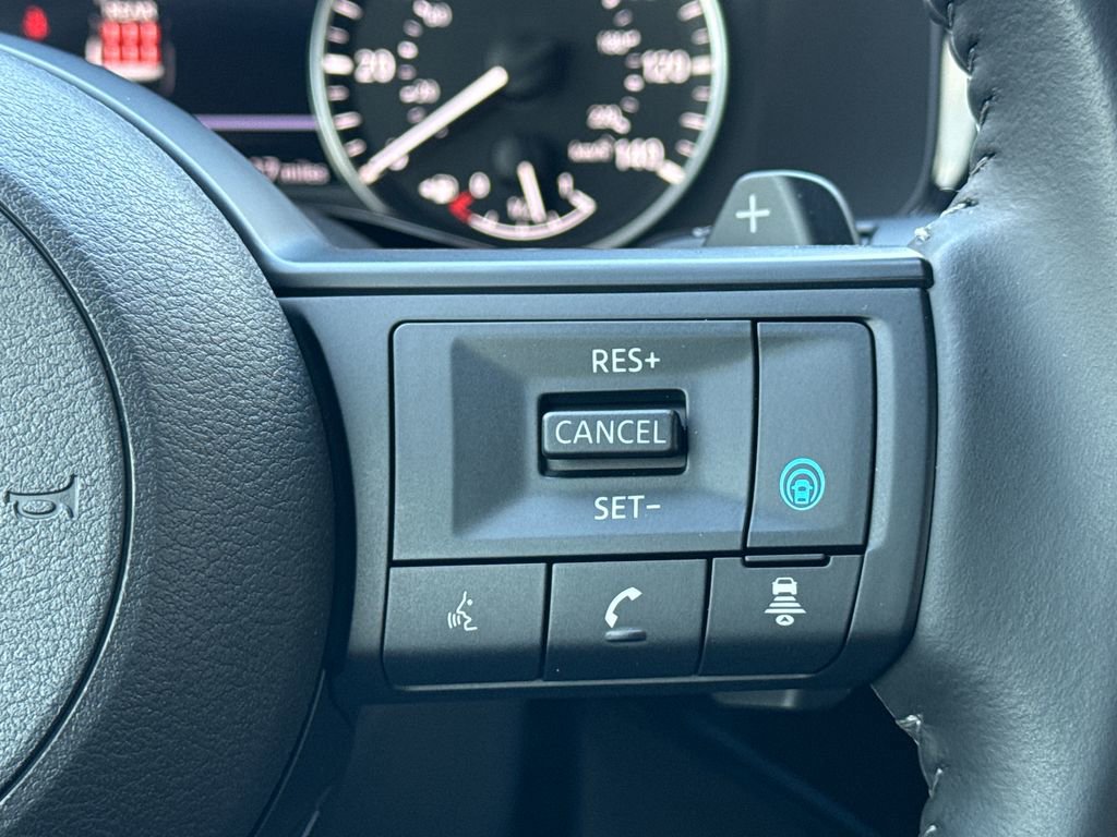 Used 2025 Nissan Pathfinder SV w/ Black Appearance Package image 29